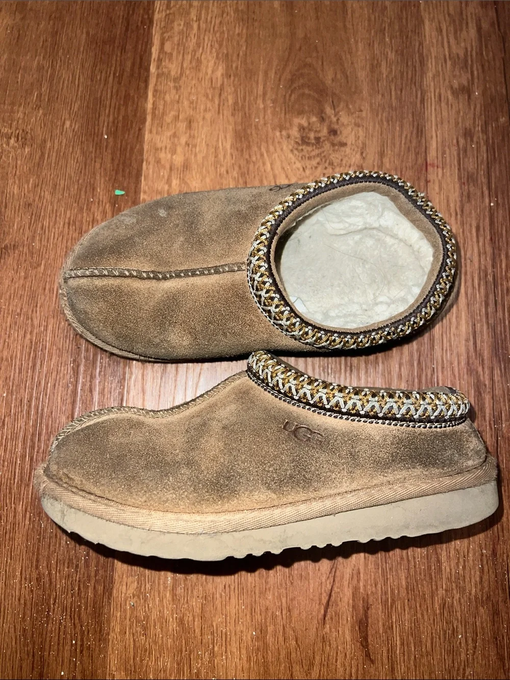 (USED) UGG Brown Suede Slip-On Clog with Shearling Collar